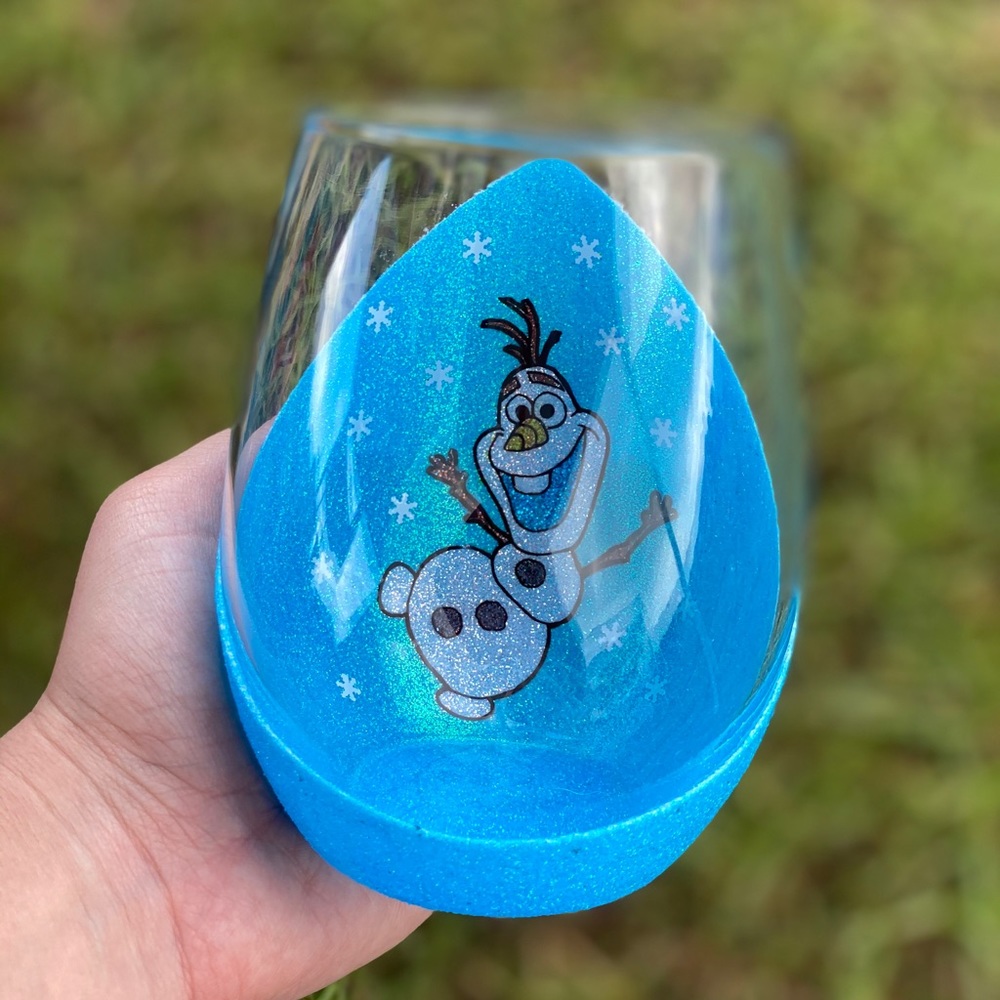 Olaf Glittered Wineglass